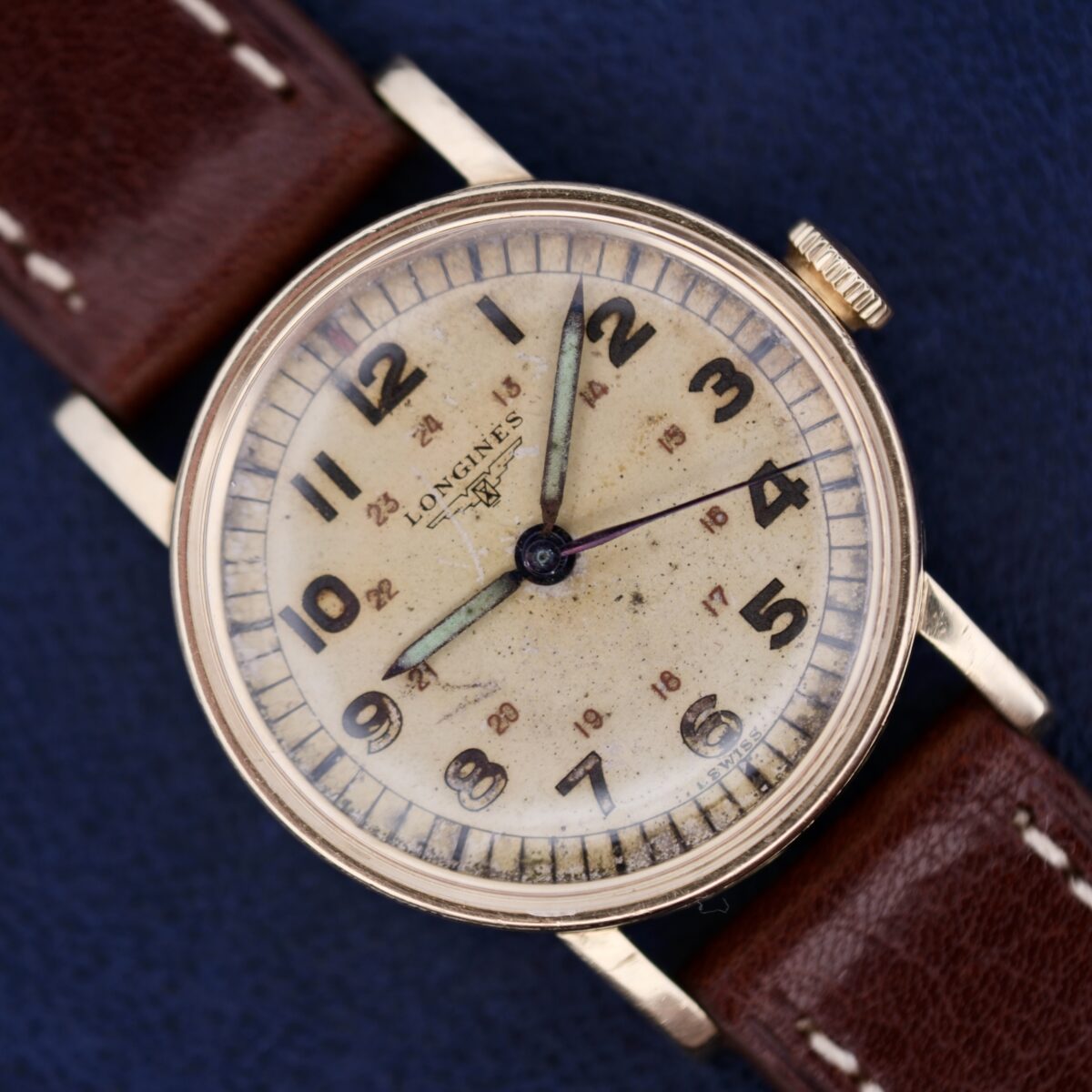 Longines excels in military/aviation watches, and this one is another great example from them.