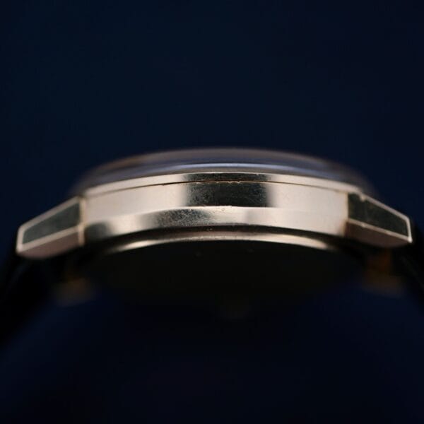 A close up of a watch