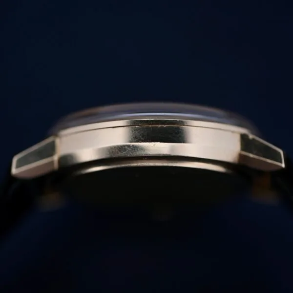A close up of a watch