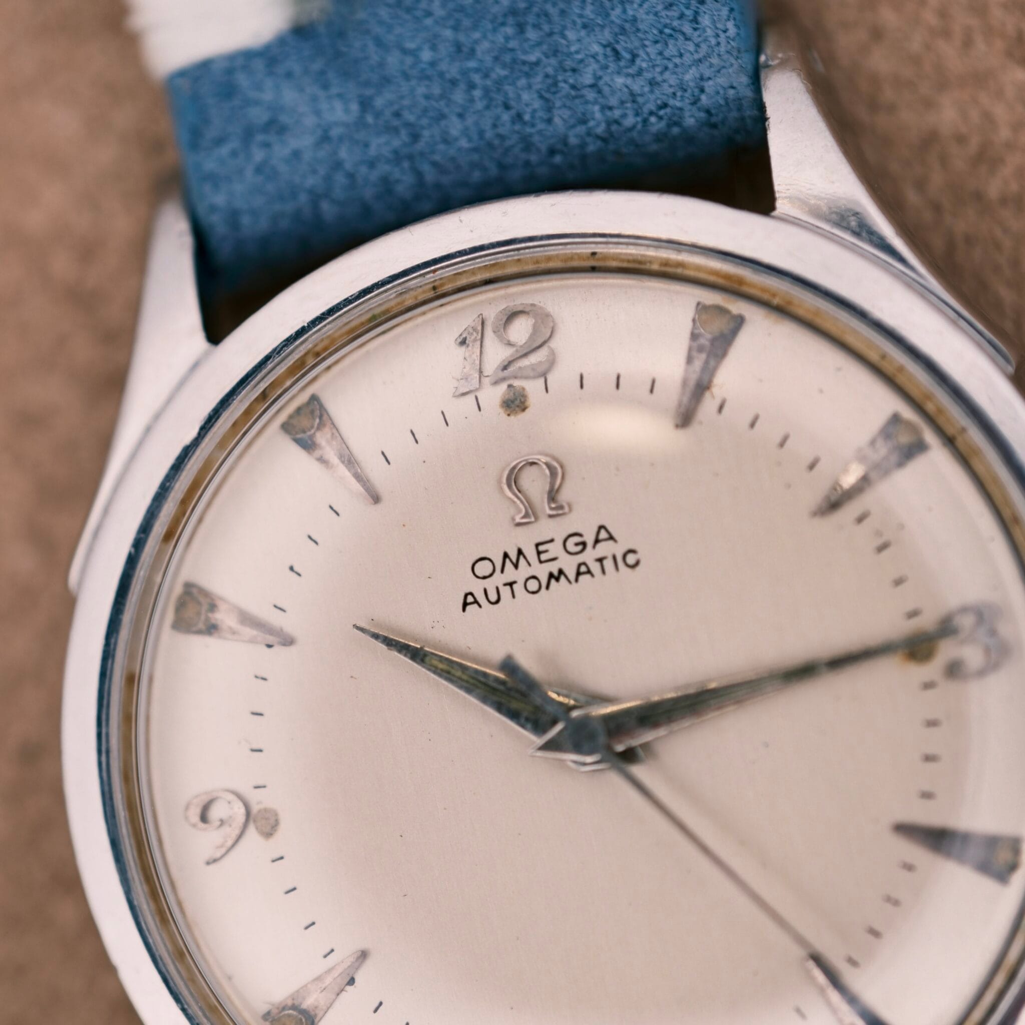 Omega Automatic Bumper 2635 Cal. 351 For Sale | OTTUHR