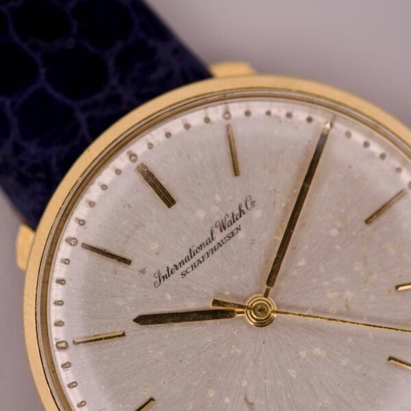 IWC "Stubby Lugs" Calatrava 18k Yellow Gold Cal. 401 - Image 2
