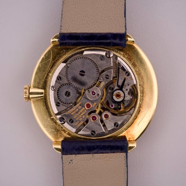 IWC "Stubby Lugs" Calatrava 18k Yellow Gold Cal. 401 - Image 9