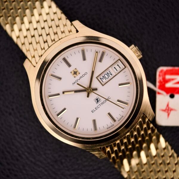 Movado - Zenith Electronic Day/Date Tuning Fork Zenith Cal. 505 New Old Stock - Image 3