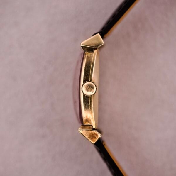 Gruen Veri-Thin Precision Art Deco Lugs & Salmon Dial Ref. 430-457 - Image 2