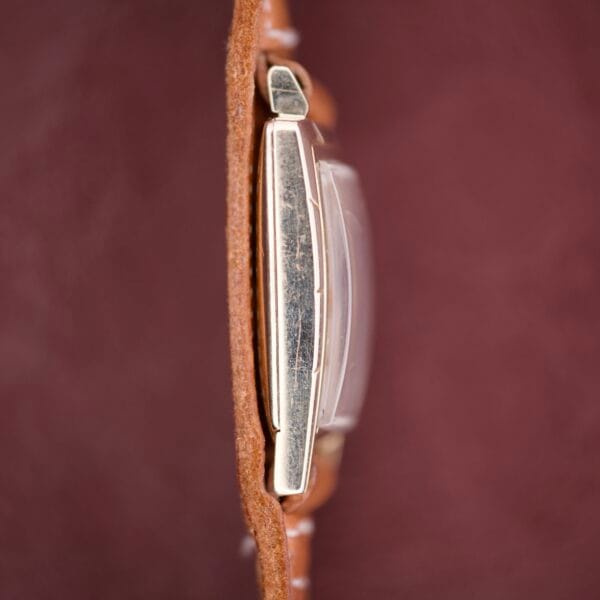 Wittnauer Asymmetrical Case Ref. 2025 Manual Wind Cal. 9E - Image 5