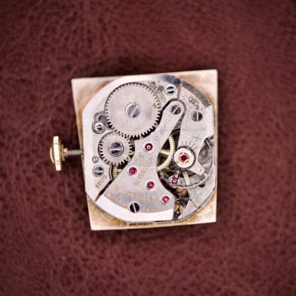 Wittnauer Asymmetrical Case Ref. 2025 Manual Wind Cal. 9E - Image 10
