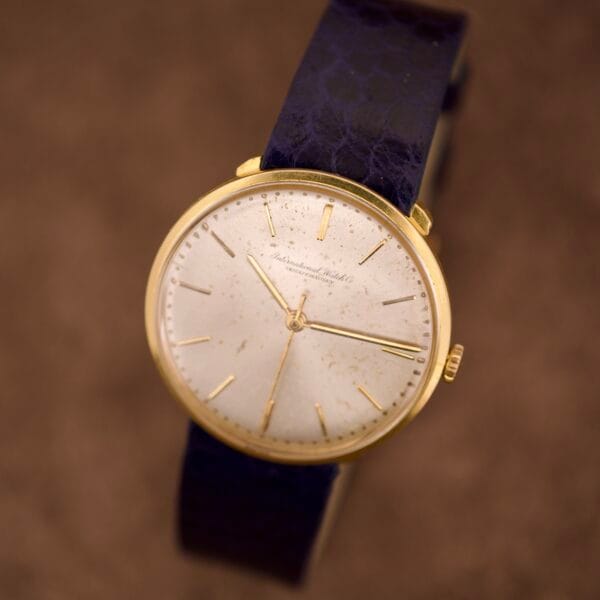 IWC "Stubby Lugs" Calatrava 18k Yellow Gold Cal. 401 - Image 6