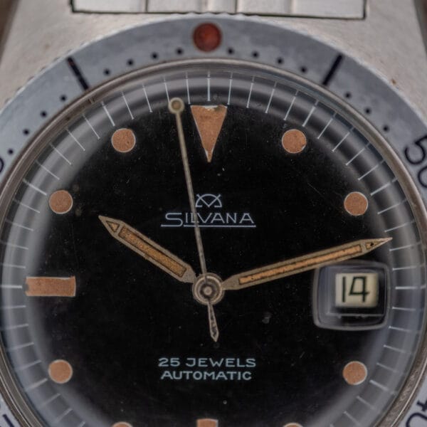 Close-up of the Silvana 25 Jewels Automatic Skin Diver Cal. 2472 Black Dial, displaying the time 8:04 and date 14, with "25 Jewels Automatic" and "Cal. 2472" text on the watch face.