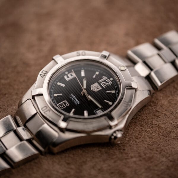TAG Heuer 2000 Series WN2111 black waffle dial with 200 meter dive bezel from above