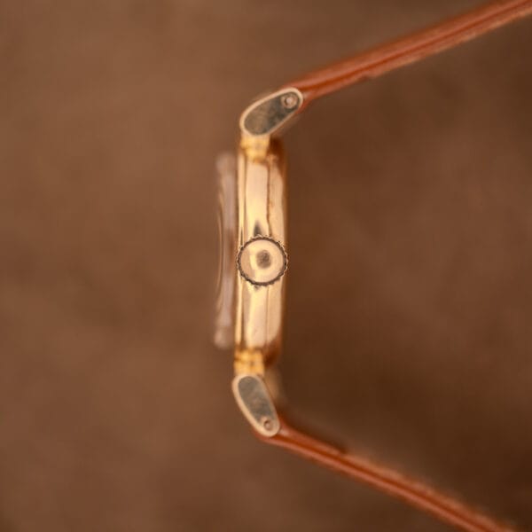 1935 Hamilton Prescott scarab case side profile with toothed period-correct crown
