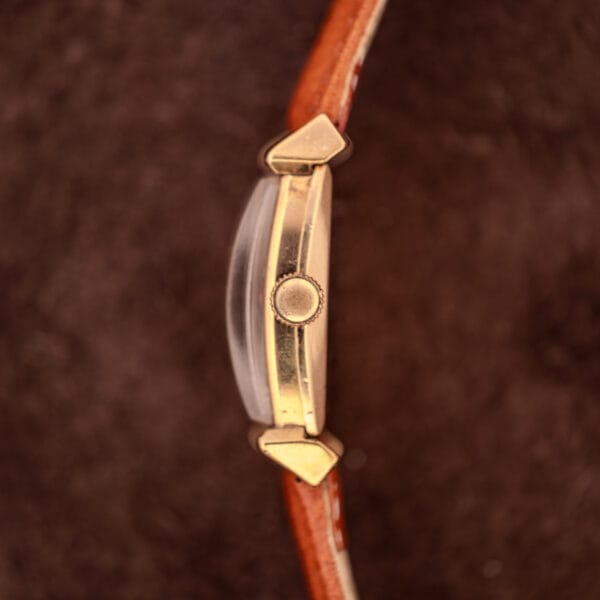Gruen Precision 430-457 10k yellow gold filled tank case profile with signed crown