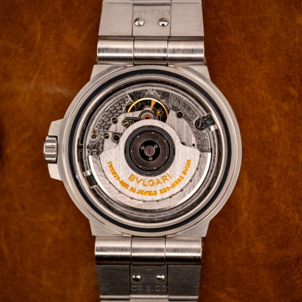 Bulgari caliber 220-NBBA automatic movement with rotor signed BVLGARI seen through removed caseback