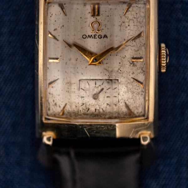 Omega N-6243 lower dial detail with recessed square subsidiary seconds register and applied gold batons
