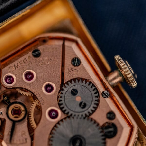 Omega caliber 302 movement macro signed OMEGA WATCH CO SWISS SEVENTEEN 17 JEWELS UNADJUSTED