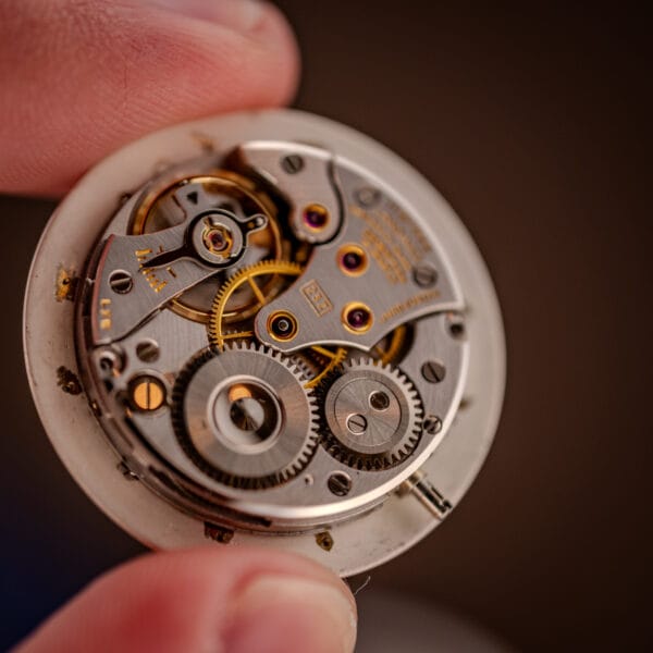 Longines caliber 23Z manual-wind movement, 17 jewels, marked UNADJUSTED with LXW import code