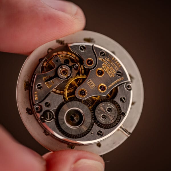 Longines caliber 23Z movement bridge signed LONGINES WATCH CO SWISS SEVENTEEN 17 JEWELS