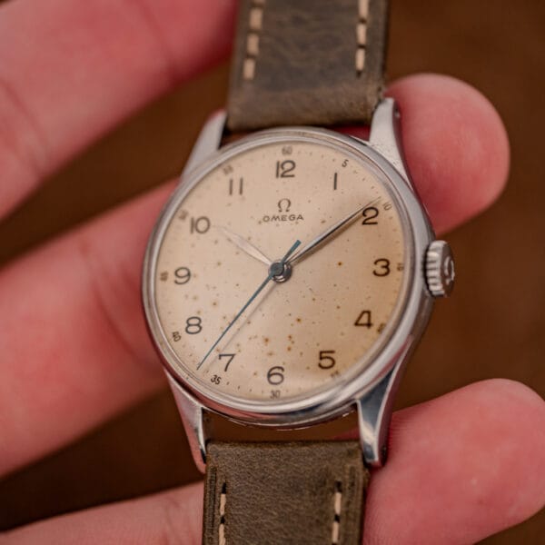Vintage Omega 30T2 SC in hand, freckled champagne dial, signed crown and blued sweep seconds hand