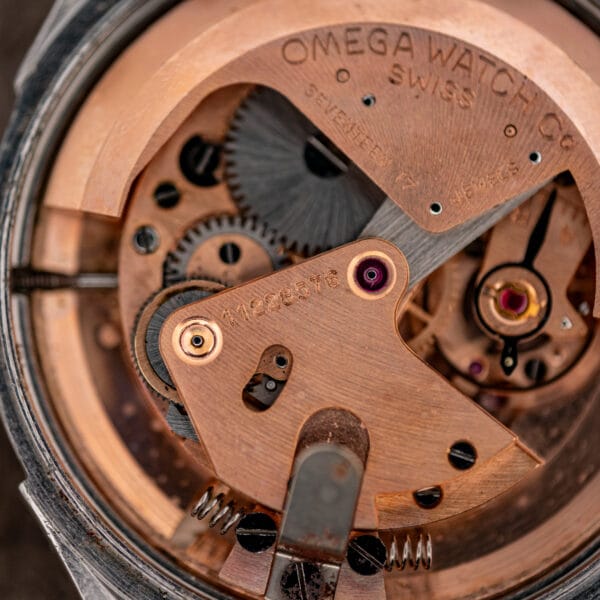 Omega 28.10 RA movement macro, bridge signed OMEGA WATCH Co SWISS SEVENTEEN 17 JEWELS, serial 11228576
