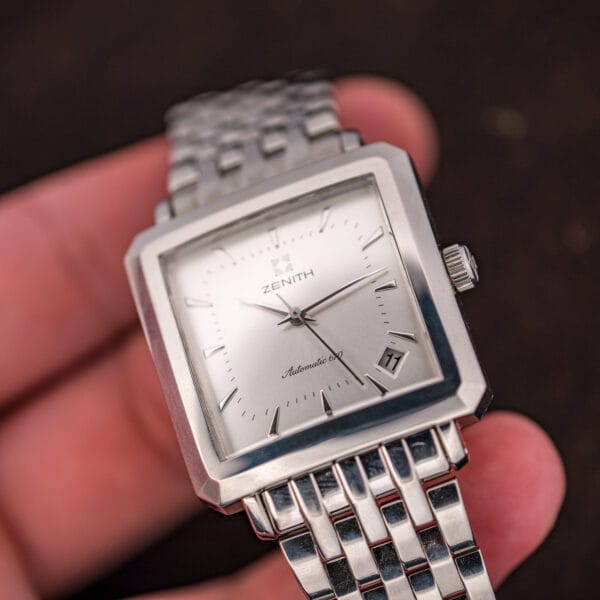 Zenith Elite 670 silver dial with central seconds, close front view