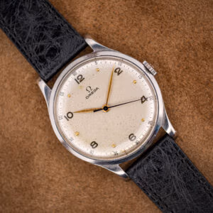 Omega Jumbo ref. 2256/1 oversized stainless steel dress watch, warm cream dial and gilt leaf hands on black ostrich