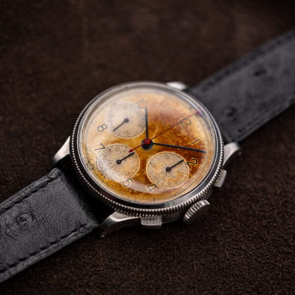 Benrus Sky Chief dial viewed from six o'clock showing subdial snailing and speckled patina