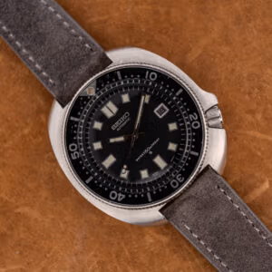 Seiko 6105-8119 Captain Willard diver, black dial and worn bezel insert, on anthracite Italian suede strap