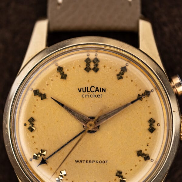 Vulcain Cricket dial signed VULCAIN and cricket, applied faceted markers darkened with age, under acrylic crystal
