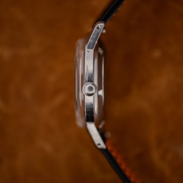 Girard Perregaux Gyromatic crown-side profile with drilled lugs and raised crystal