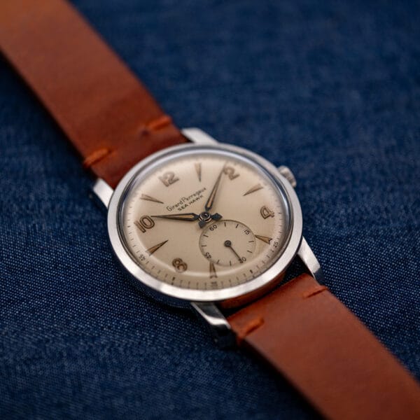 Girard Perregaux Sea Hawk from a low angle, with lower lugs and smooth bezel in view