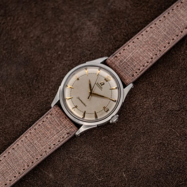 Full diagonal view of Omega Seamaster 2635-9 SC and its stitched brown Babele strap