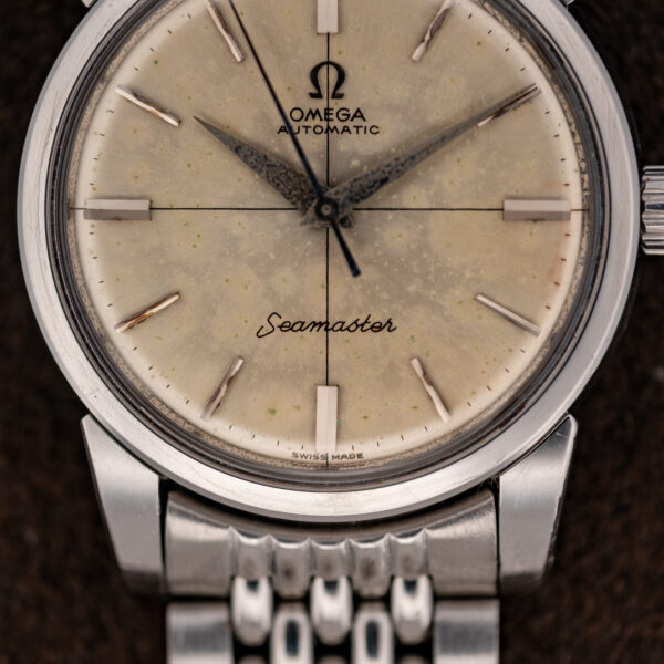 Lower crosshair dial detail of the 1961 Omega Seamaster with Seamaster script and Swiss Made text