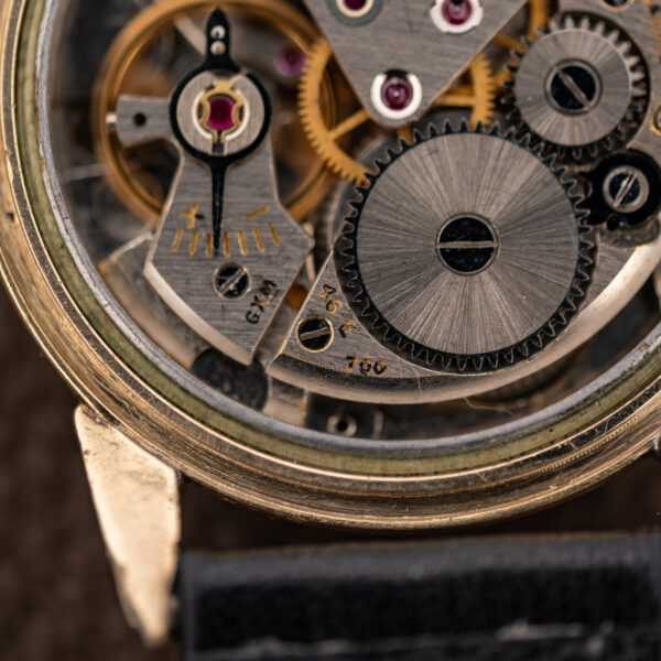 Girard Perregaux Sea Hawk B-1801 movement close-up showing balance assembly, winding wheel and adjacent bridge