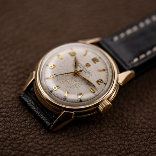 Girard Perregaux Sea Hawk B-1801 angled front detail showing applied numerals and open diamond seconds hand