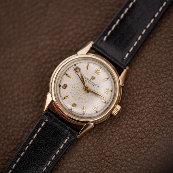 Girard Perregaux Sea Hawk B-1801 wide angled composition with speckled dial and contrasting strap stitching