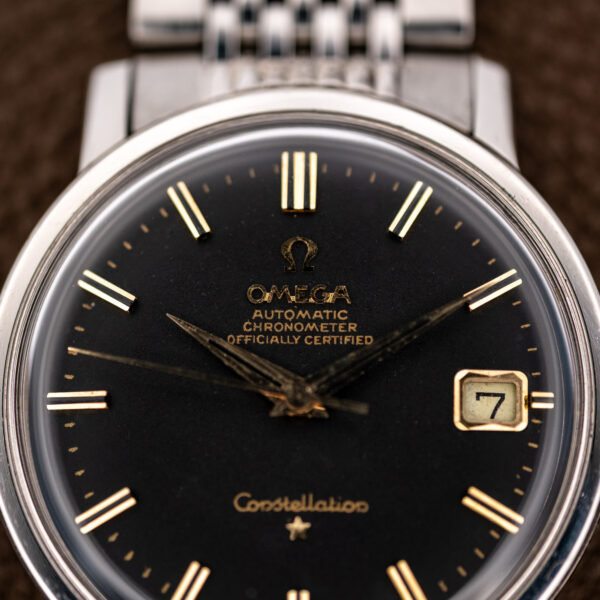 Omega Constellation 168.010 upper dial close-up with chronometer lettering, paired markers and framed date