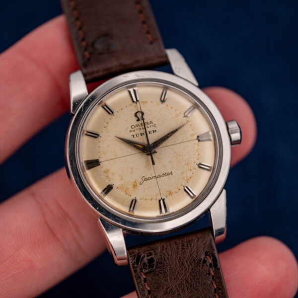 Hand-held Omega Seamaster 2846-15 SC showing the Türler crosshair dial and pointed hands