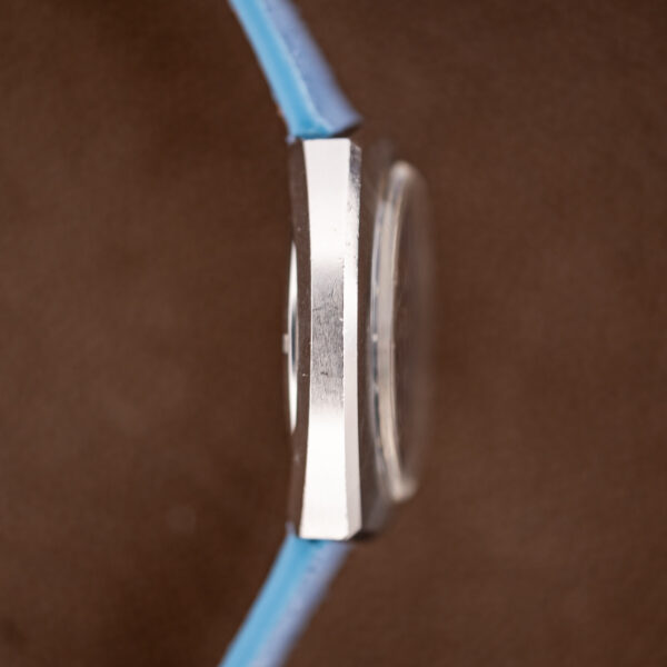 Opposite side profile of the Bucherer 1574 showing the case flank and raised crystal