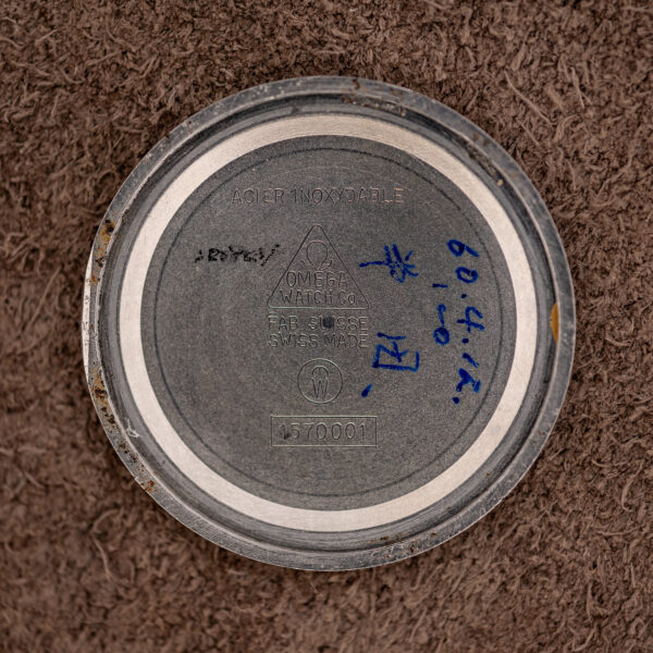 Inside of the Omega Constellation caseback stamped ACIER INOXYDABLE, FAB. SUISSE and reference 1570001