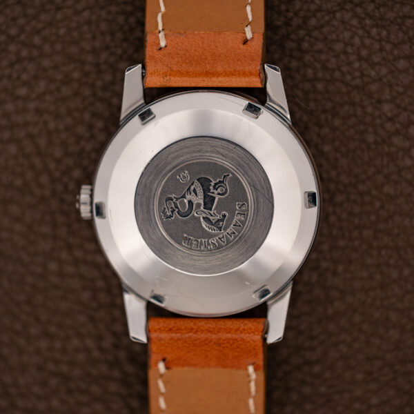 Screw-down caseback of the Omega Seamaster 14704 with Seamaster medallion and six wrench notches